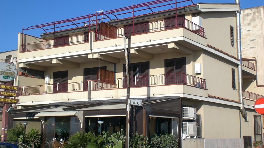 B&B La Sirena Santa Teresa Di Riva Exterior photo